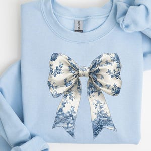 Toile Coquette Bow Sweatshirt, Blue Ribbon Shirt, Girly Aesthetic Crewneck, Cute Coquette Bow Shirt, Toile Blue Bow Sweater
