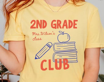 2年生の先生用カスタムシャツ、Retro Comfort Colors®の先生チームシャツ、かわいい2年生チームTシャツ、新学期の新任教師へのギフト