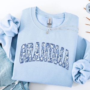Sudadera de abuela con estampado chinoiserie, suéter de abuela con estampado de toile de jouy, regalo para abuelas del Día de la Madre, cuello redondo floral para abuela, camiseta personalizada para abuelas