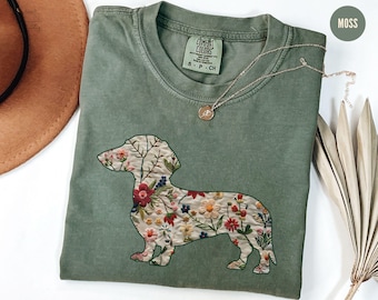 Camiseta de perro salchicha, cuello redondo floral para mamá de perro salchicha, camiseta para el Día de la Madre para amantes de los perros salchicha, regalo divertido para dueños de mascotas, camiseta New Wiener Dog Comfort Colors