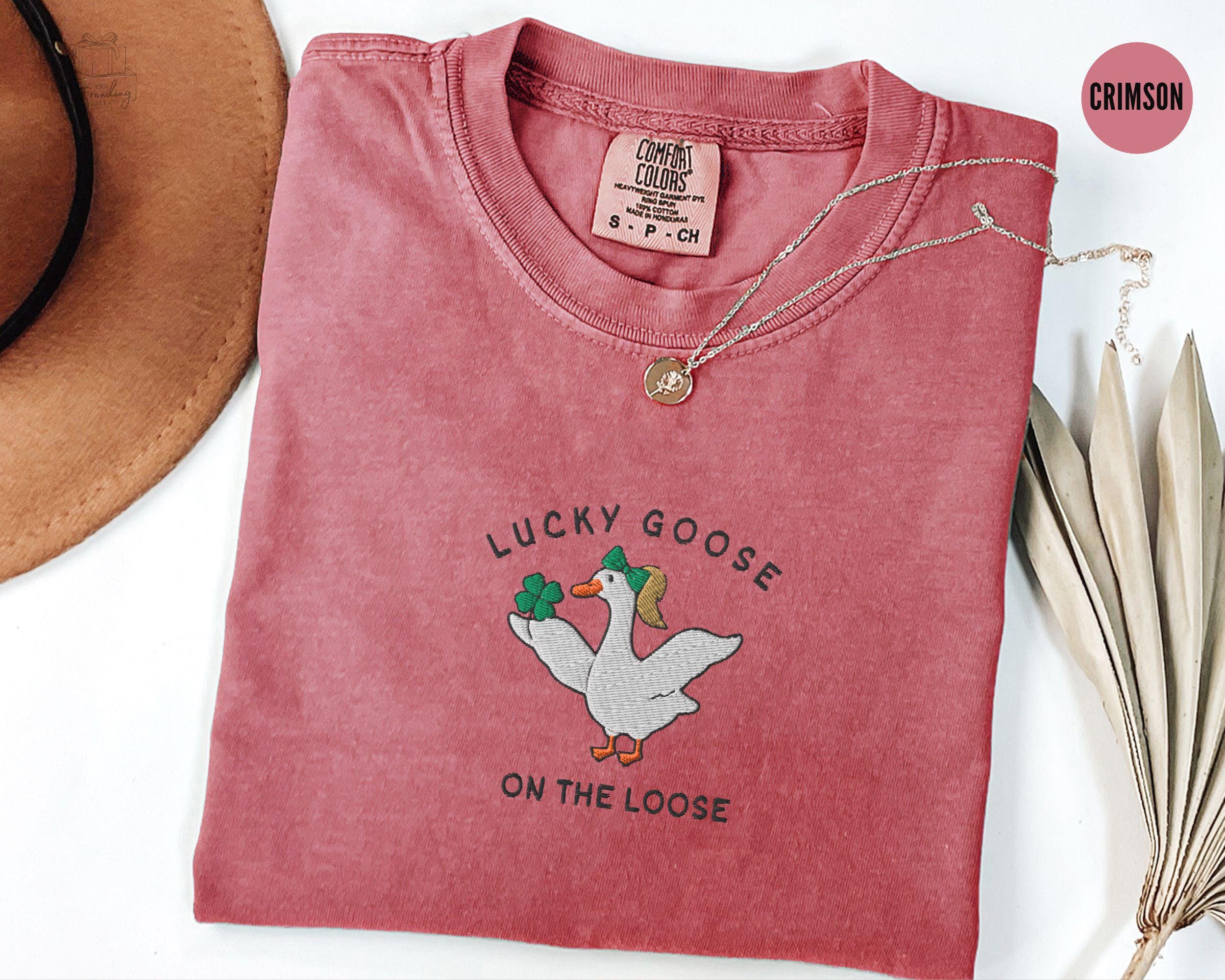 刺繍入りのSilly Goose Luckyシャツ、セントパトリックスデーシャツ 