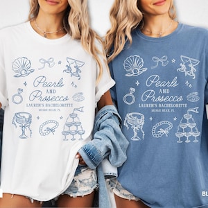 Magliette per addio al nubilato con perle e prosecco, festa a tema champagne Comfort Colors, brunch per addio al nubilato, regalo per la damigella d'onore, maglietta personalizzata per addio al nubilato