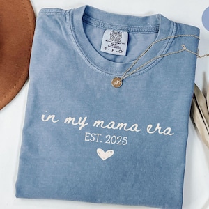 Personalizowana koszulka Mama Era, koszulka dla mamy, spersonalizowana koszulka Mama Comfort Colors®, prezent urodzinowy dla mamy, prezent na baby shower, ogłoszenie o ciąży