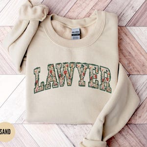 Sudadera de abogado, regalo floral de graduación de abogado, camisetas para abogadas, sudaderas con capucha de la facultad de derecho de Cottagecore, sudadera con cuello redondo para estudiantes de derecho