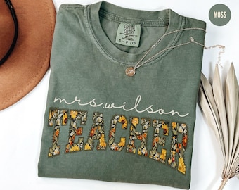 Custom Name Sunflower Teacher Shirt Comfort Colors®, Teacher T-Shirt, Sunflower Teacher T Shirt,Teacher Appreciation Gift,Fall Teacher Shirt