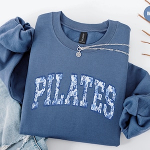 Toile De Jouy Pilates Sweatshirt, Floral Pilates Instruktor Geschenke, Pilates Mom Sweat Shirt, Pilates Liebhaber Pullover, Pilates Coach Rundhalsausschnitt