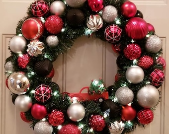 Lil Red Truck Door Wreath w/battery operated lights