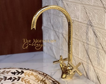 Curved Hammered Unlacquered Moroccan Gooseneck Faucet, Handmade Solid Brass Bathroom Faucet, Hot and Cold Water Faucet Uncoated Brass Faucet