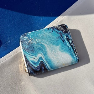 Blue Marble Sea kleine Brieftasche mit Karten- und Münzfächern