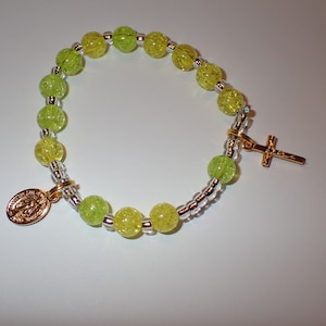 ROSARY BRACELET - for Women - Yellow Quartz Crackle bead - Stretch Bracelet - Gold colored Miraculous Medal and Crucifix