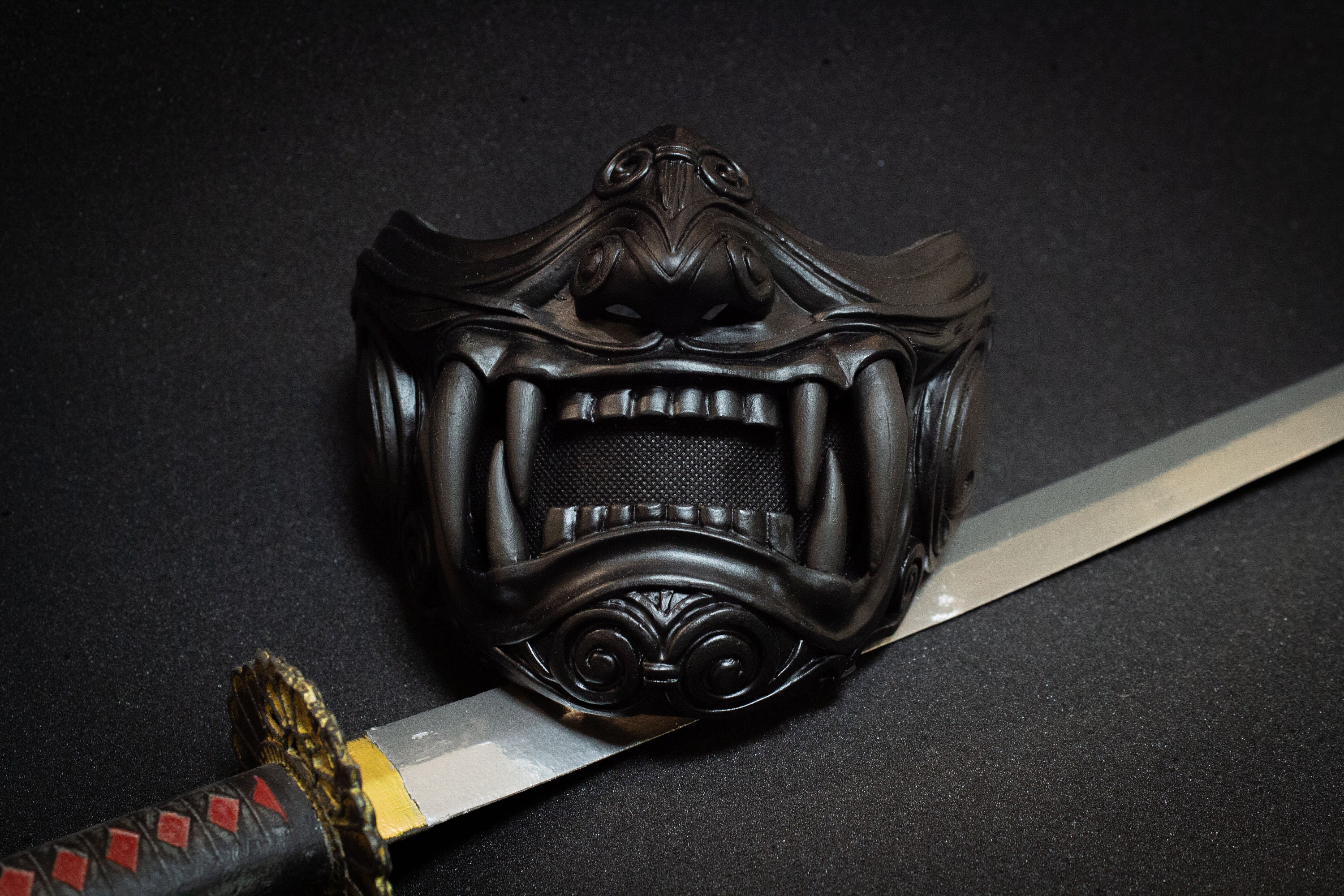 メキシコ製　「侍」41×32 「EL SAMURAI ASESINO」 Half Face Samurai Mask Oni Mempo Armor Japanese Black Lotus Demon