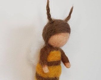 Bee little bee mobile Waldorf seasonal table