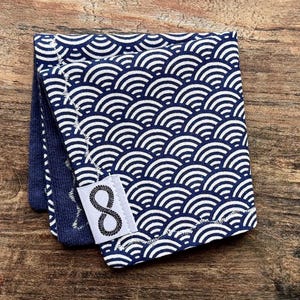 EDC Hank Dark Blue Wave Seigaiha