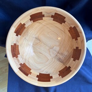 Southwest Aztec Wood Bowl: Segmented Ash, Birch, Maple, Mahogany, 9.5 or 10 inch diameter Bild 6