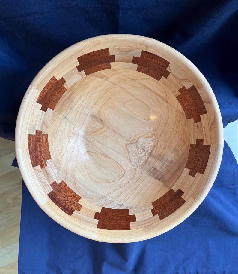 Southwest Aztec Wood Bowl: Segmented Ash, Birch, Maple, Mahogany, 9.5 or 10 inch diameter Bild 6