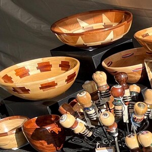 Southwest Aztec Wood Bowl: Segmented Ash, Birch, Maple, Mahogany, 9.5 or 10 inch diameter Bild 4