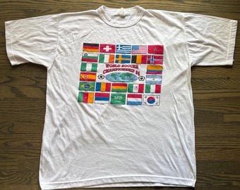 Vintage 90s Distressed World Cup USA 94 Football T-shirt USA Tees
