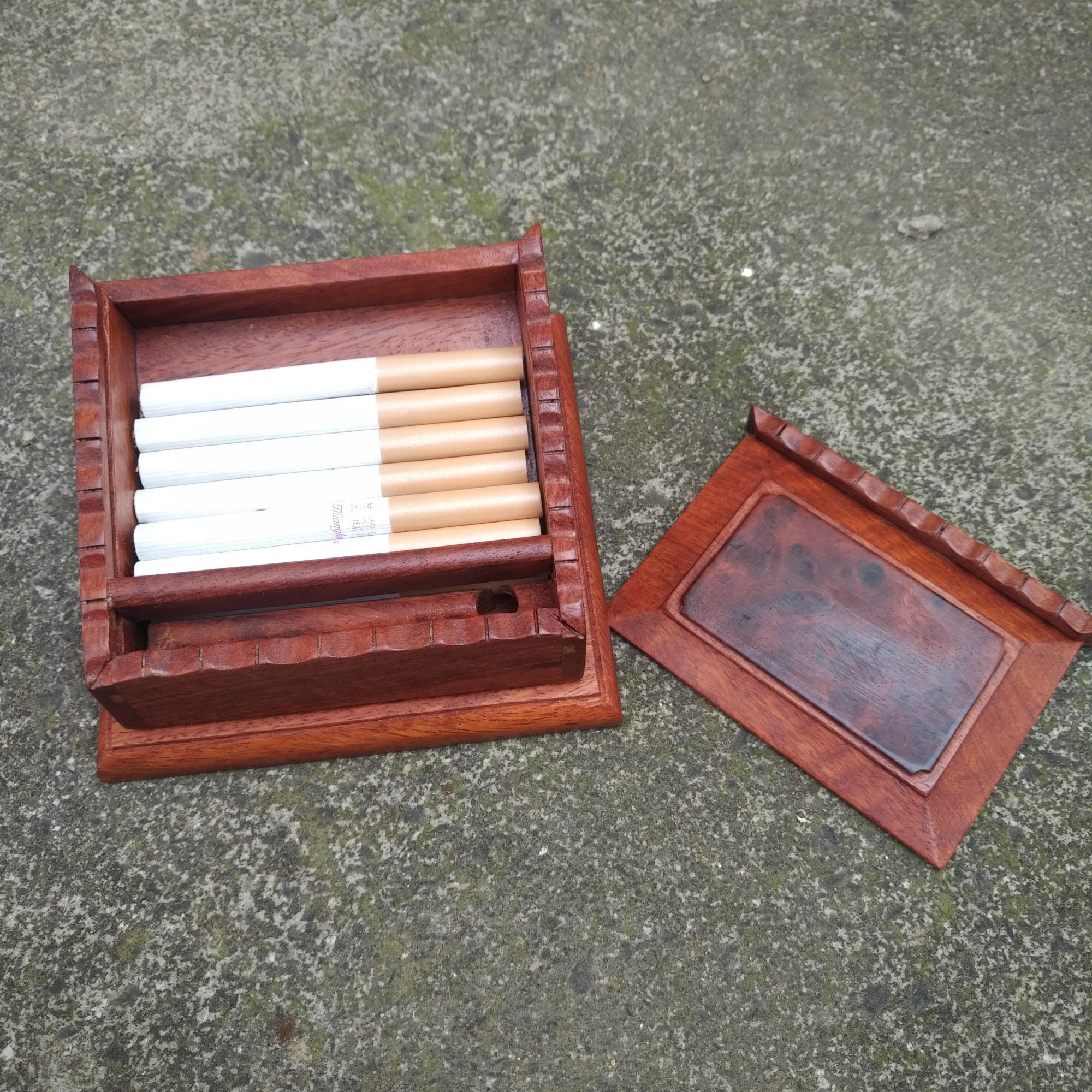 4,5 W Pop-Up-Zigarettenetui aus burmesischem Palisander mit Knötchen,  Tischzigaretten-Aufbewahrungsbox, Stash-Box, Geschenk für Raucher - .de