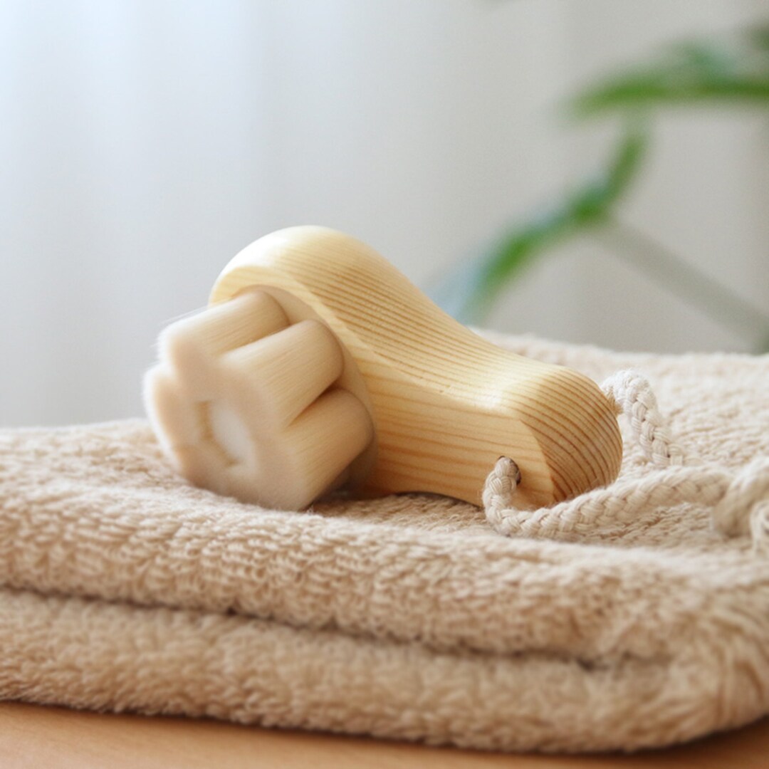 Softbristled Facial Cleansing Brush, Manual Facial Brush, Facial