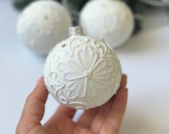Adorno navideño de cristal blanco, bola de flores congeladas, decoración colgante para árbol de Navidad, decoración rústica para vacaciones de invierno.