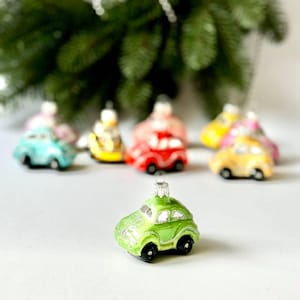 Hand-Painted Car Christmas Ornament: Collectible Glass Bauble