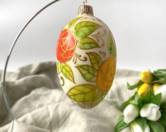 Decorazione dell'uovo di Pasqua con fiori, uovo di Pasqua floreale, uovo di Pasqua in vetro dipinto a mano, ornamento decorativo dell'uovo di Pasqua