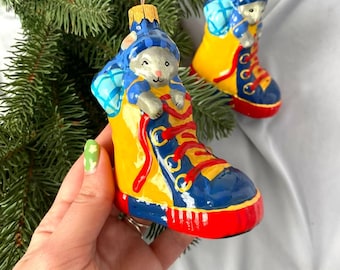 Maus in einem Stiefel Weihnachtsschmuck, handbemalte Weihnachtsbaum hängende Glasdekoration, mundgeblasen