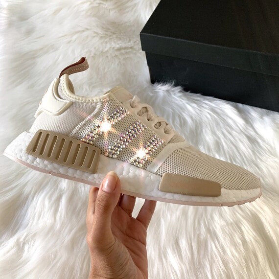 adidas nmd r1 chalk