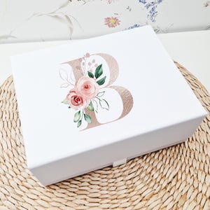 Grande boîte cadeau de luxe avec initiales florales effet or rose | Coffret cadeau monogramme personnalisé, boîte cadeau vide, petite boîte cadeau moyenne NM10