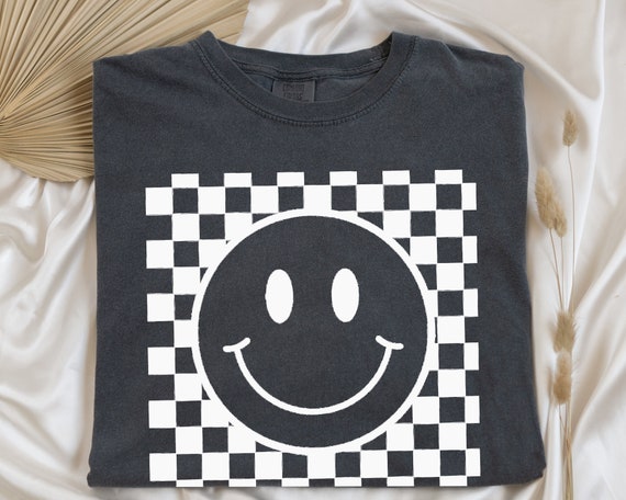 Checkered Smiley Face Shirt, Smiley Face Tee, Smiley Face T-shirt, Gift for Her, Funny Shirt, Checkered Shirt, Checkered Tee