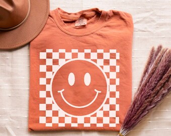 Checkered Smiley Face Shirt, Smiley Face Tee, Smiley Face T-shirt, Gift for Her, Funny Shirt, Checkered Shirt, Checkered Tee