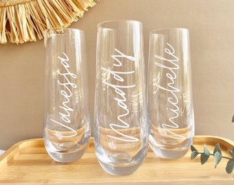 Personalized champagne flutes|Stemless champagne glass|Personalized bridesmaid champagne glass|Modern Bridesmaid gift|Bridesmaid proposal