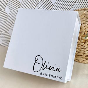 Empty Bridesmaid Proposal Box | Magnetic gift box | Personalized magnetic gift box | Empty gift box | Gift box with magnetic closure