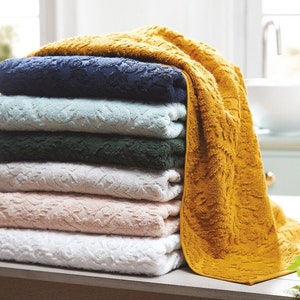 Hand woven Country House Style Towels - Jacquard Bathroom Towels - 100% Cotton - Luxury, Cosy Cottage Style by Allure