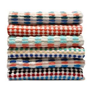 Multicoloured Recycled Cotton Towels 70 x 140cm Textured Popcorn Sustainable Colourful Bath Towels, Lightweight, Easy Care & Quick Dry Light