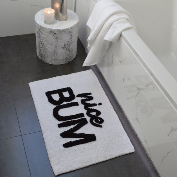 Nice Bum Slogan Bath Mat - Super Soft, Non Slip, Hand Tufted Fun Bath Rug 50 x 80cm - Funny Bath Mat