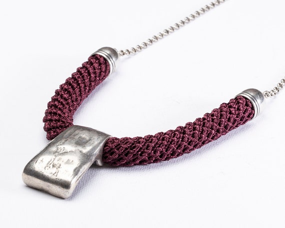 Burgundy and silver necklace outlet