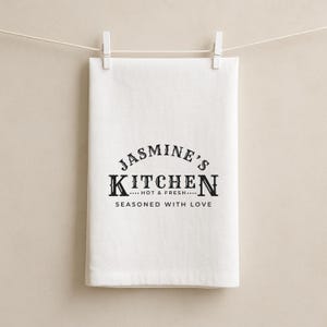 Personalized Kitchen Towel, Custom Tea Towel, Last Name Kitchen Towel, Kitchen Decor, Housewarming Gift, Custom Wedding Gift, Closing Gift