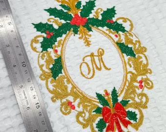 Asciugamano personalizzato con monogramma natalizio. Morbido tessuto di cotone.