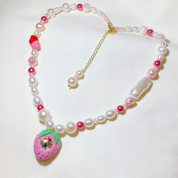 Strawberry Power Pearl Necklace