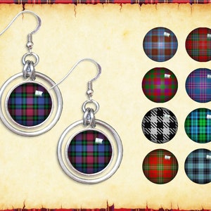Gepersonaliseerde Tartan-oorbellen met optionele antieke scroll. Kies je tartan. Scottish Heritage-sieraden, handgemaakt in het Verenigd Koninkrijk