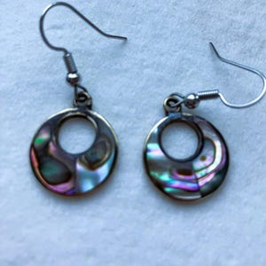 Small abalone shell loop set in alpaca silver. image 2