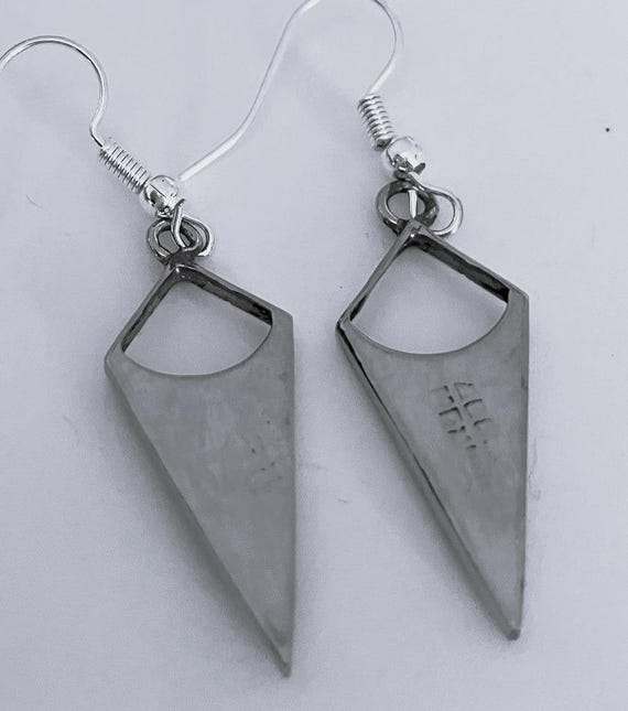 Small triangle drop earring handcrafted from alpa… - image 2