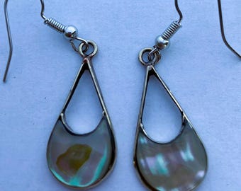 Vintage teardrop loop with abalone set in alpaca silver.