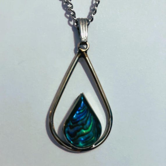 Vintage teardrop in loop abalone pendant - image 1