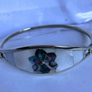 Vintage Mother of pearl with abalone shell flower latch bangle bracelet from Mexico