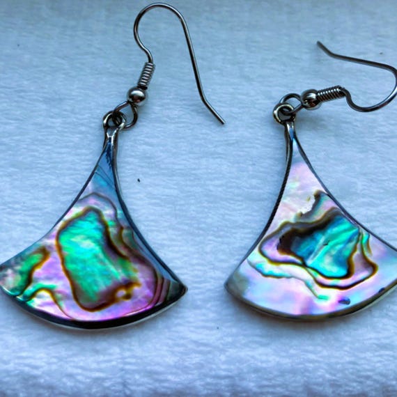 Curved triangle handcrafted with abalone and set … - image 1