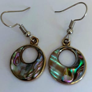 Small abalone shell loop set in alpaca silver. image 1