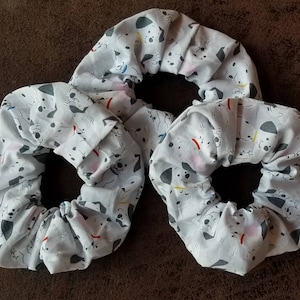 Disney&#39;s 101 Dalmatians Scrunchie