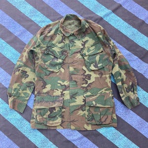 Vintage 1969 Jungle Jacket ERDL Camo Vietnam Military Mens Med Rip Stop